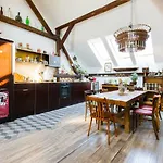 Nest Hostal *