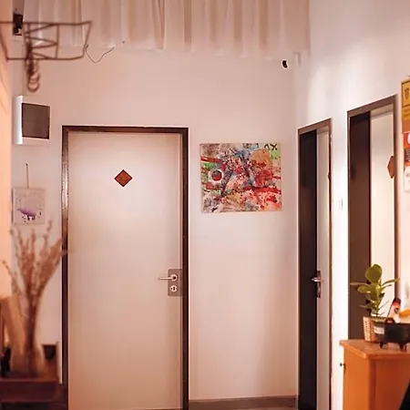 אכסניה Nest