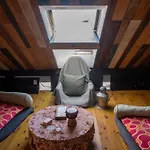 Nest * بودابست