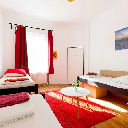 Nest Hostel Budapest